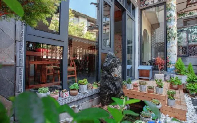 Qidong Intelligent Light Luxury Homestay (Dali Ancient City Bohai Branch) – Outside – Dali
