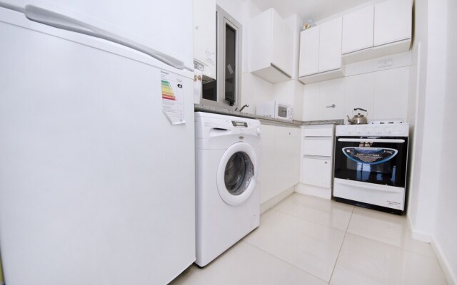 AZ8 San Luis Apartment