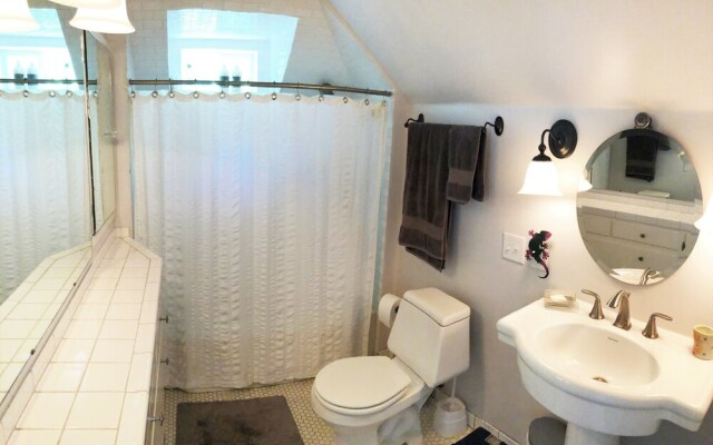 Completely Updated Victorian-style Home Near Downtown