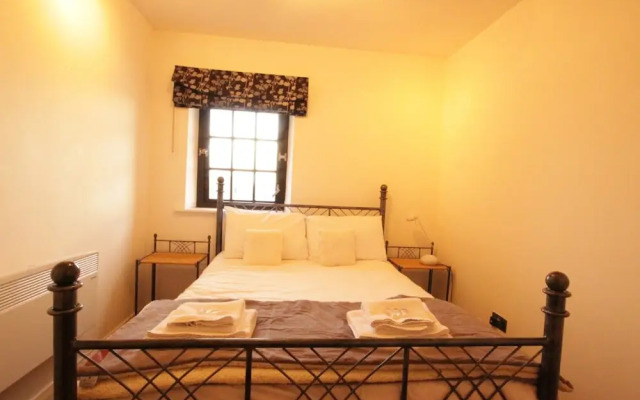 Marina Humber View Apartment