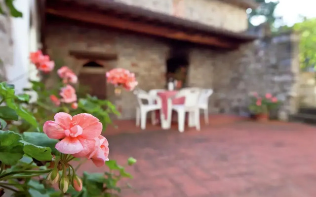 Pleasant Apartment With Swimming Pool,garden,bbq, Parking