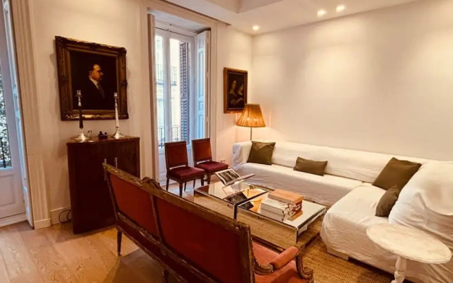 The Pelayo Majestic Luxury 3 Bedroom in Chueca