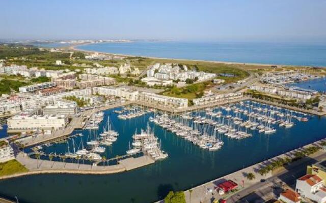 Carol's Beco Apartments by Seewest