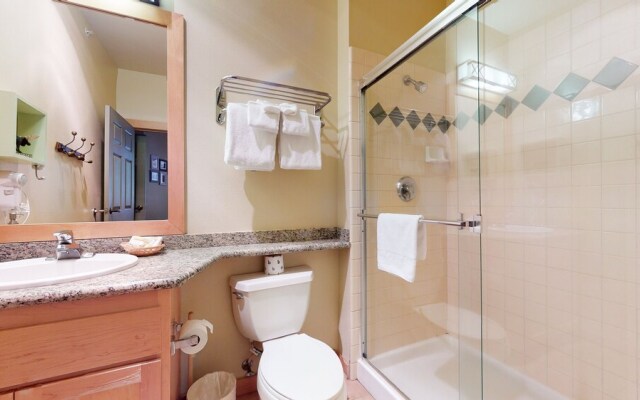 Sunstone #320 2 Bedroom Condo by RedAwning