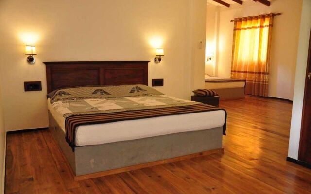 Asantha Guest House