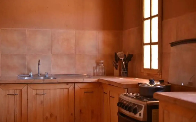 Hostal Valle De La Luna