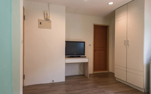 C T House