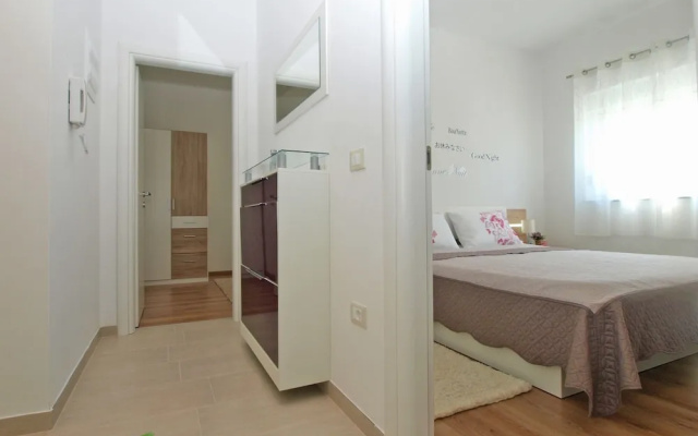 Apartment 1617