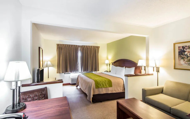 Comfort Inn Midwestern Square