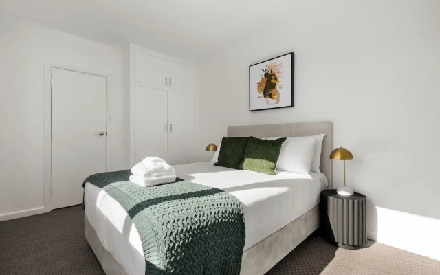 Windsor Apartments by Urban Rest