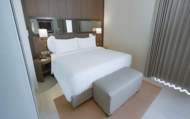 Whiz Luxe Hotel Spazio Surabaya