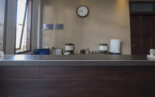 OYO 1631 Aristo Home