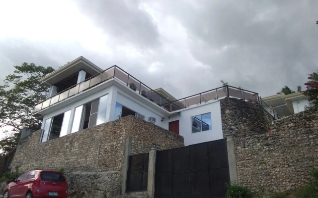 Seaview Mansion