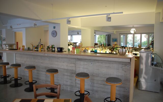 Aliki Hotel