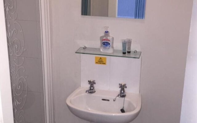 Albert & Victoria Hotel