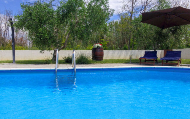 Apartmani Ana Vir