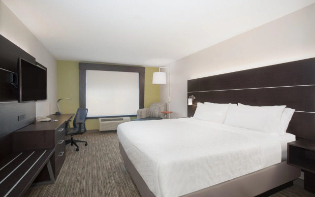 Holiday Inn Express Hotel & Suites Longmont by IHG