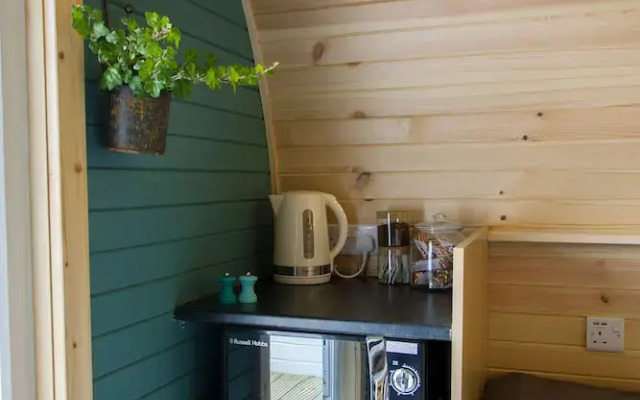 Arnprior Glamping: Brae Face
