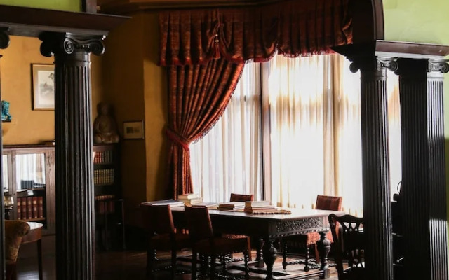 The Detroit Club