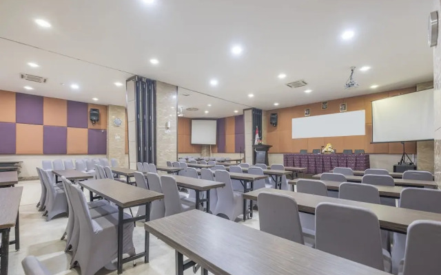 Capital O 454 Raising Hotel