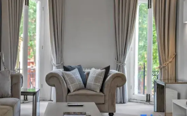 Hans Place Residences