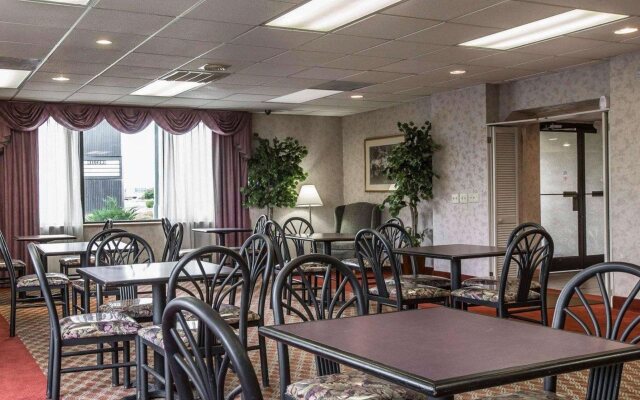 Americas Best Value Inn Pilot Mountain