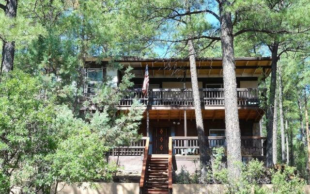 Rustling Pines - Five Bedroom Cabin