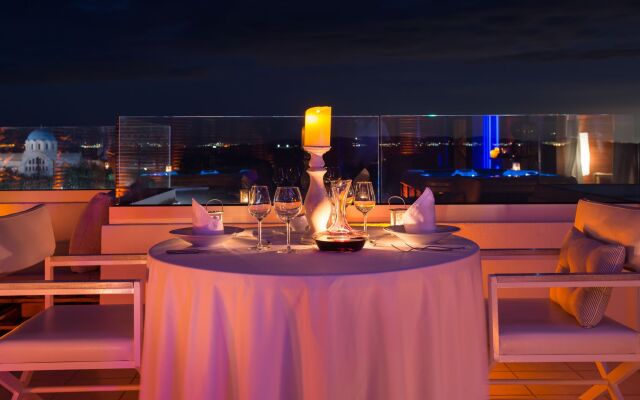 Oasis Beach Hotel