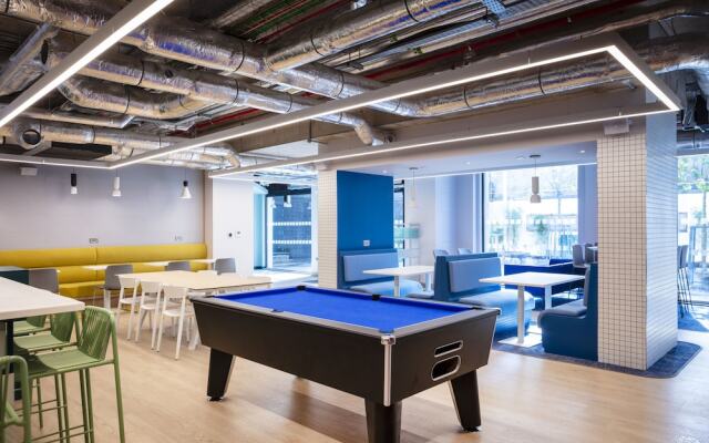 Coleman Court Summer Apartments