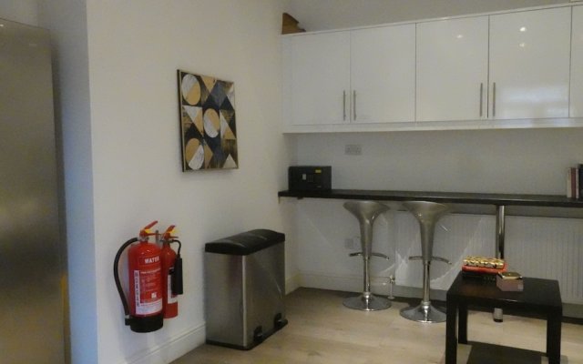 Grand Airport Ensuites