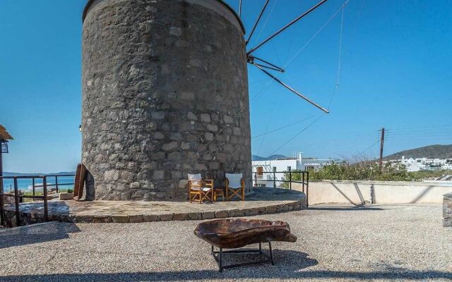 The Windmill Adamas Sea View