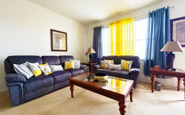 1132 Two En Suites, Davenport, US