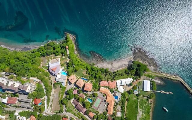 Amazing Ocean Views From This Nicely Equipped Condo