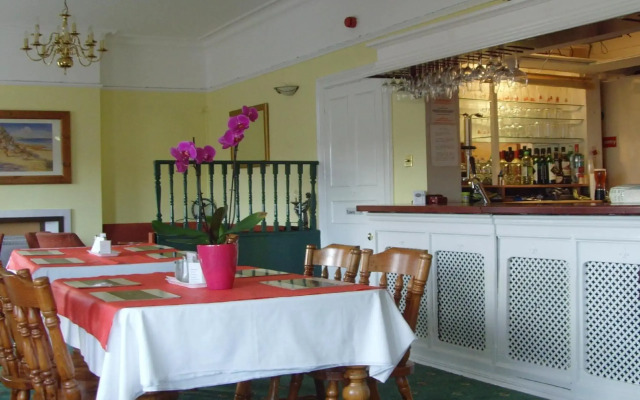 Twin Lions Hotel