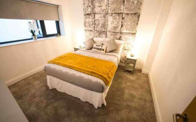 No2 Sandy Bay , Luxury Beachfront Apartment