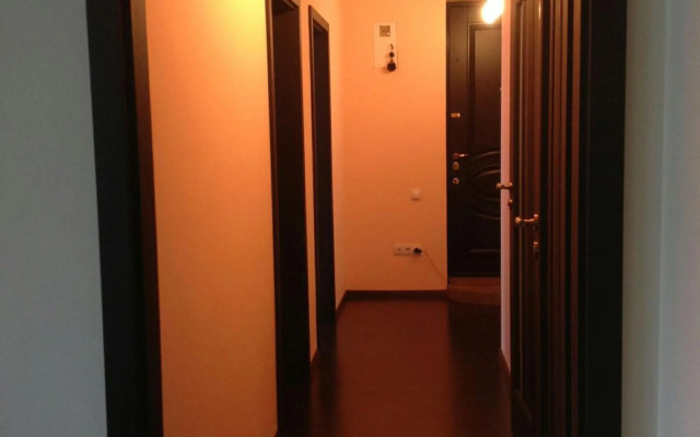 220V ЗАВЖДИ Central Point Apartment