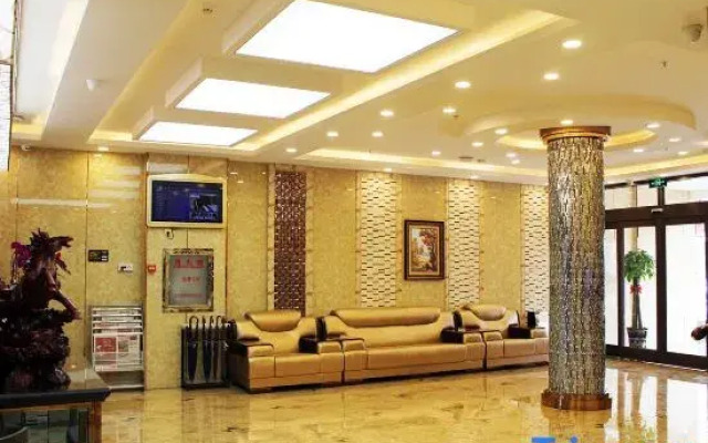 Ruiquanju Business Hotel (Qiqihar First Hospital Longsha Park Branch)