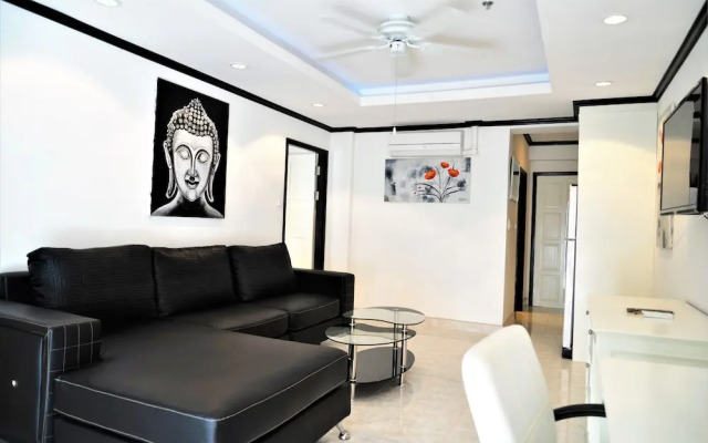 Room in Condo - Stylish 1 bed Apartment at Jomtien Beach Condominium