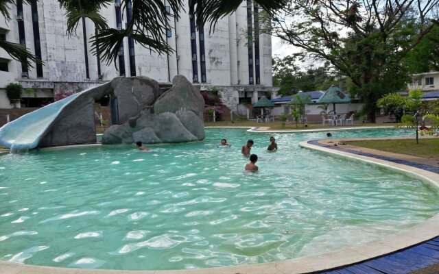Zoobic Lodge