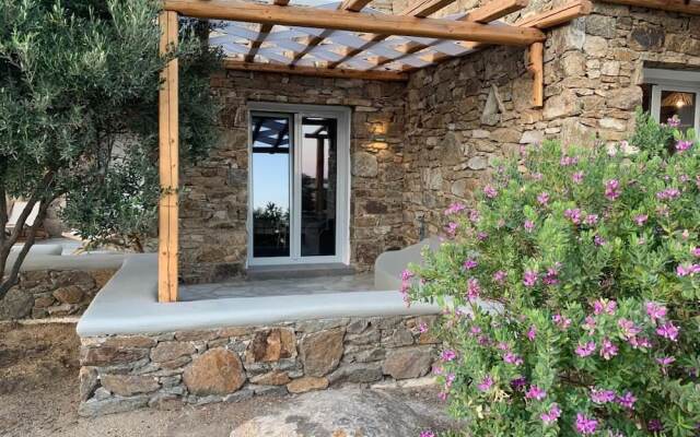 KHAMSA Mykonian Suites