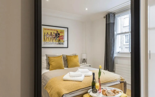 2-bedroom Spacious Apartment in the Heart of Covent Garden, London