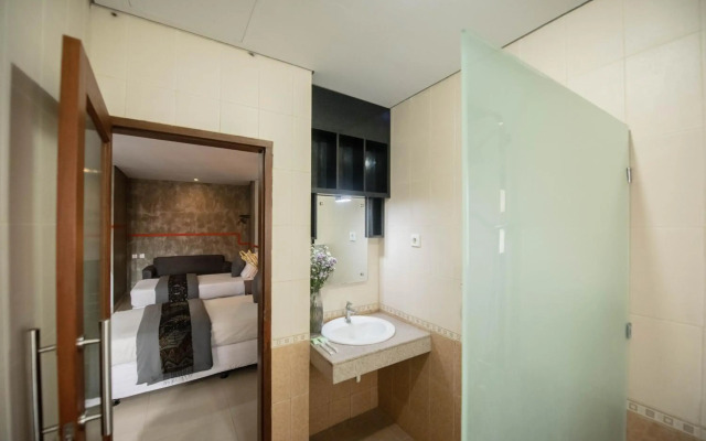 Sandat Hotel Legian