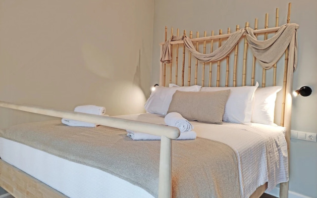 Sea & Cliff Luxury Suites byCorfuescapes