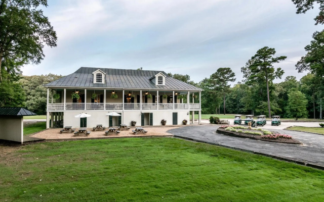 The Tides Inn