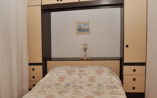 Boris - With Pool - A2