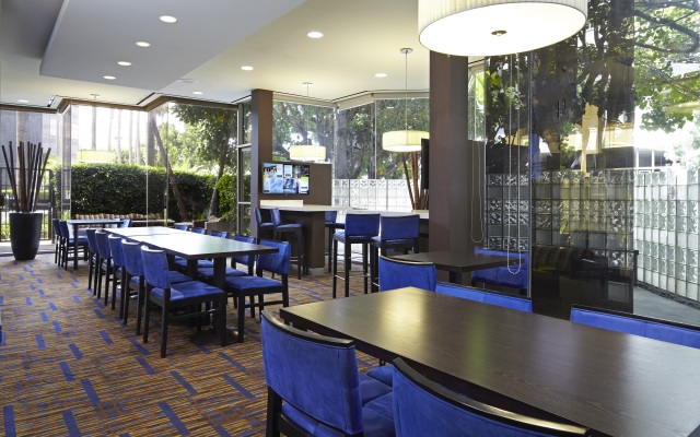 Courtyard by Marriott Los Angeles LAX/Century Boulevard