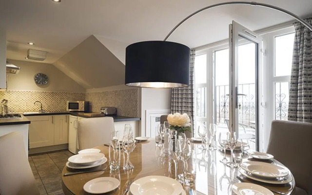 Fountain Court Royal Garden Aparthments