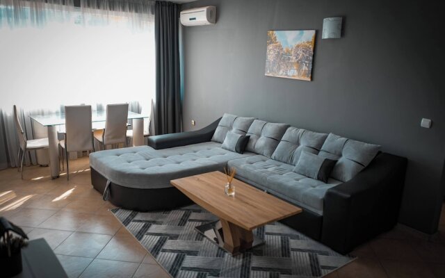 Apartment - Sleeps 4 & Free Parking