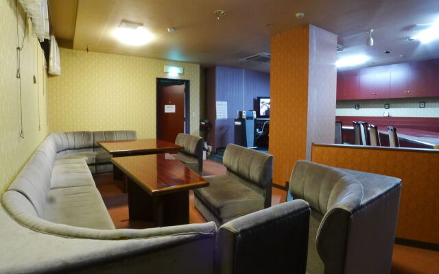 New Makomo Hotel