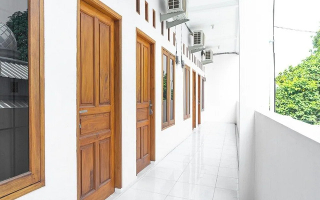 Formerly Reddoorz Syariah Jatisampurna Hospital